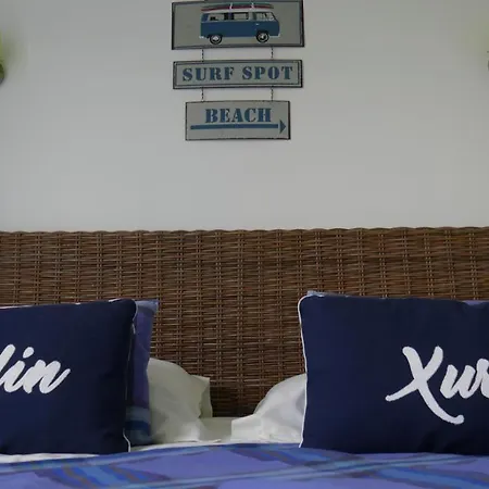 Urdin Xuri * Ustaritz
